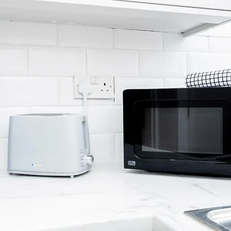 The Brays House For Families, Contractors And Professionals, Apartment Birmingham