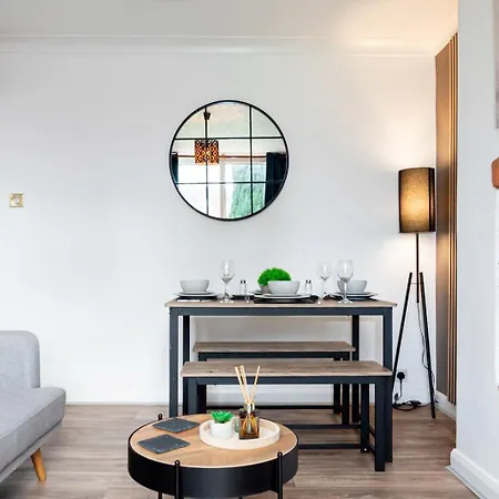 Apartment The Brays House For Families, Contractors And Professionals,